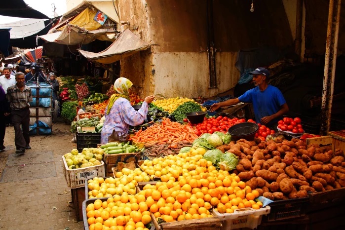 Markt mit Obst und Gemüse